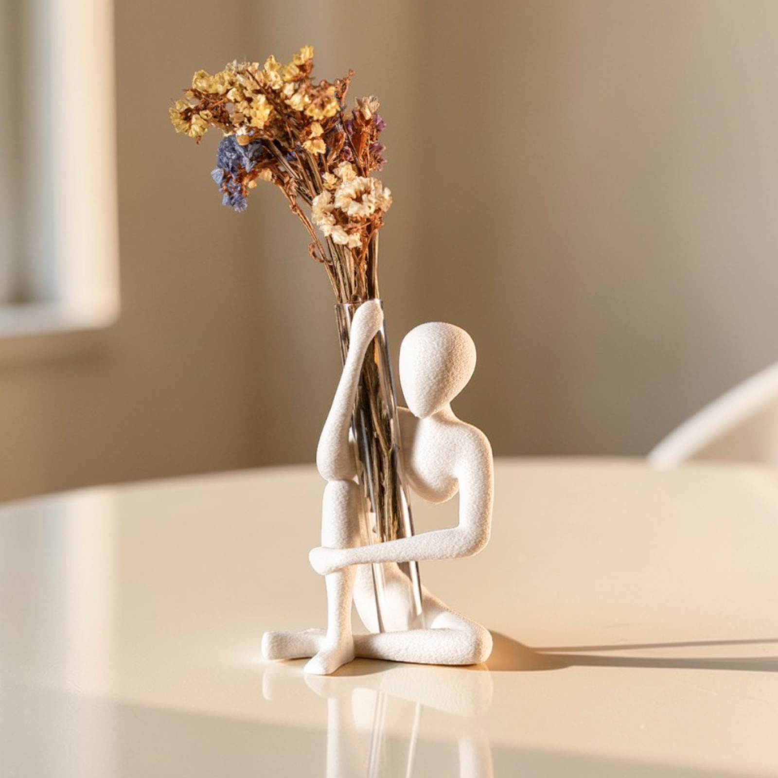 Obrazek: Dekorativní soška Dea s vázou